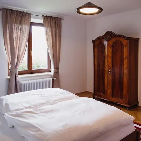 Zimmer & Appartements In Der Gamlitzerstrasse Ehrenhausen Room photo