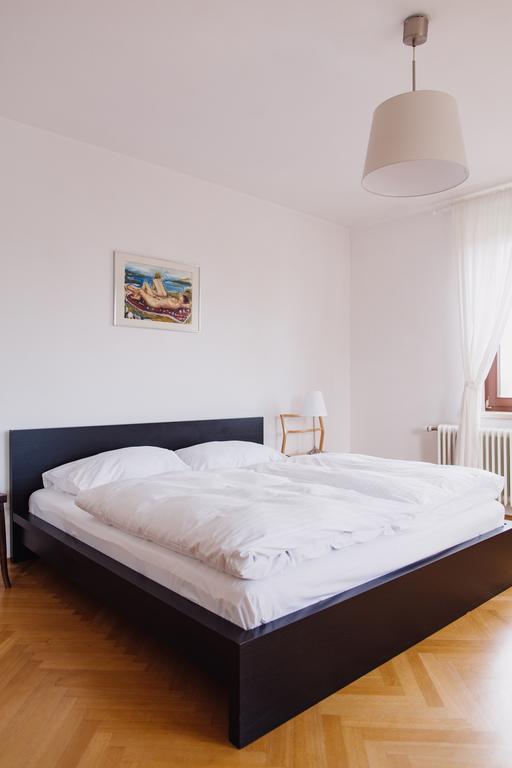 Zimmer & Appartements In Der Gamlitzerstrasse Apartment Ehrenhausen